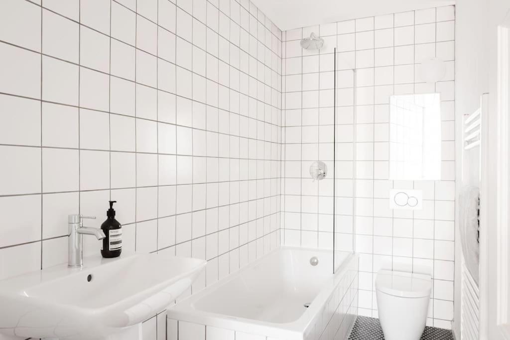 Appartement Spacious Georgian Pad - Free Parking - Walk To Bath Extérieur photo